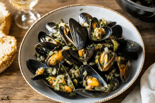 Moules au Vin Blanc